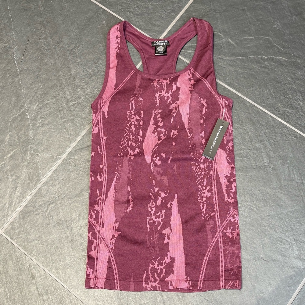 NWT Tahari Sport Tank With Built In Sports Bra Maroon Size L/XL